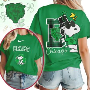Chicago Bears Snoopy St. Patrick's Day Lucky Clover Women's Football Fan T Shirt