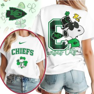Kansas City Chiefs Snoopy St. Patrick's Day Lucky Clover Women's Football T Shirt