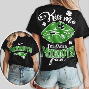 New England Patriots Kiss Me I'm A Fan St. Patrick's Day Women's Football T Shirt