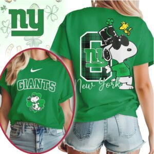 New York Giants Snoopy St. Patrick's Day Lucky Clover Women's Football Fan T Shirt