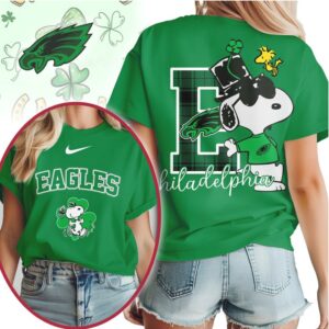 Philadelphia Eagles Snoopy St. Patrick's Day Lucky Clover Women's Football Fan T Shirt