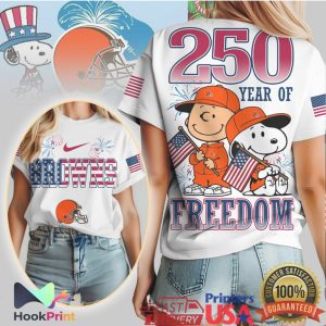 Cleveland Browns Snoopy & Charlie Brown 250 Year of Freedom T Shirt