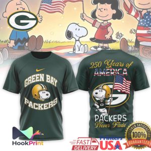 Green Bay Packers Snoopy 250 Years of America NFL Fan T Shirt