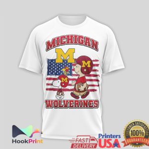Michigan Wolverines Snoopy and Charlie Brown American Flag T Shirt