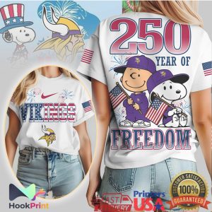Minnesota Vikings Snoopy Charlie Brown 250 Years of Freedom T Shirt