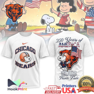 Chicago Bears Snoopy 250 Years of America Never Fade NFL Fan T Shirt
