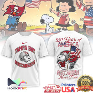 Tampa Bay Buccaneers Peanuts Snoopy 250 Years of America Never Fade Vintage Fans T Shirt Tampa Bay Buccaneers Peanuts Snoopy 250 Years of America Never Fade Vintage Fans T Shirt